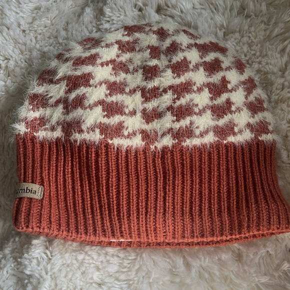 Columbia Fuzzy Beanie - Picture 2 of 7